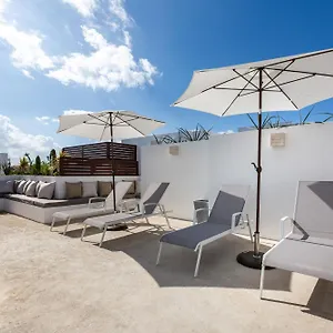 https://apt-caribbean-3.allrivieramayahotels.com