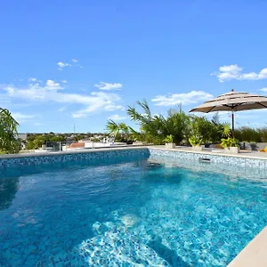https://ocean-boutique-condos.allrivieramayahotels.com